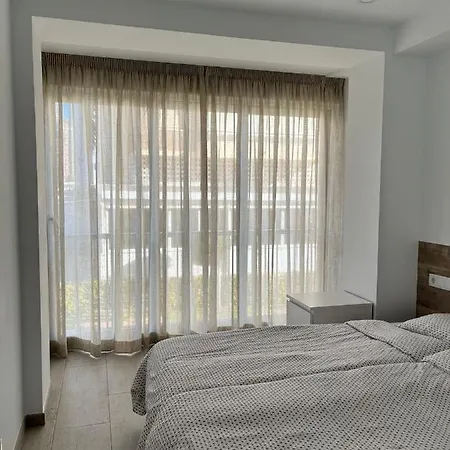 El Pato Primera Linea